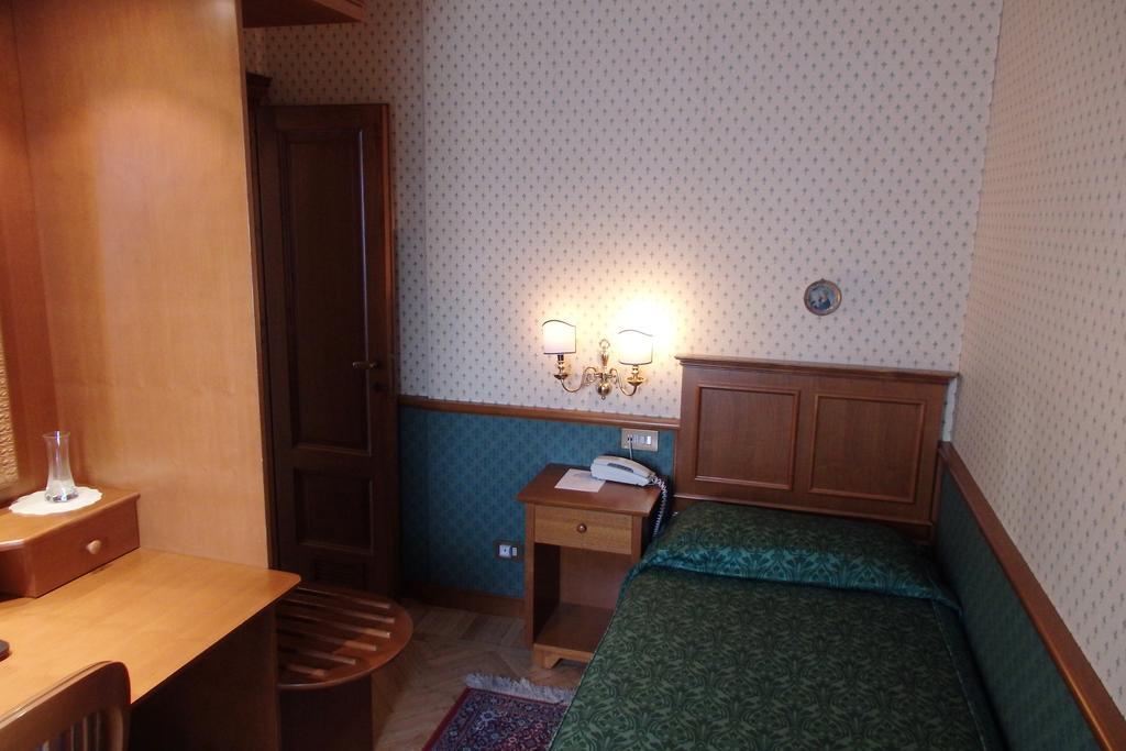 ヴィラ ベルヴェデーレ フィレンツェ 部屋 写真