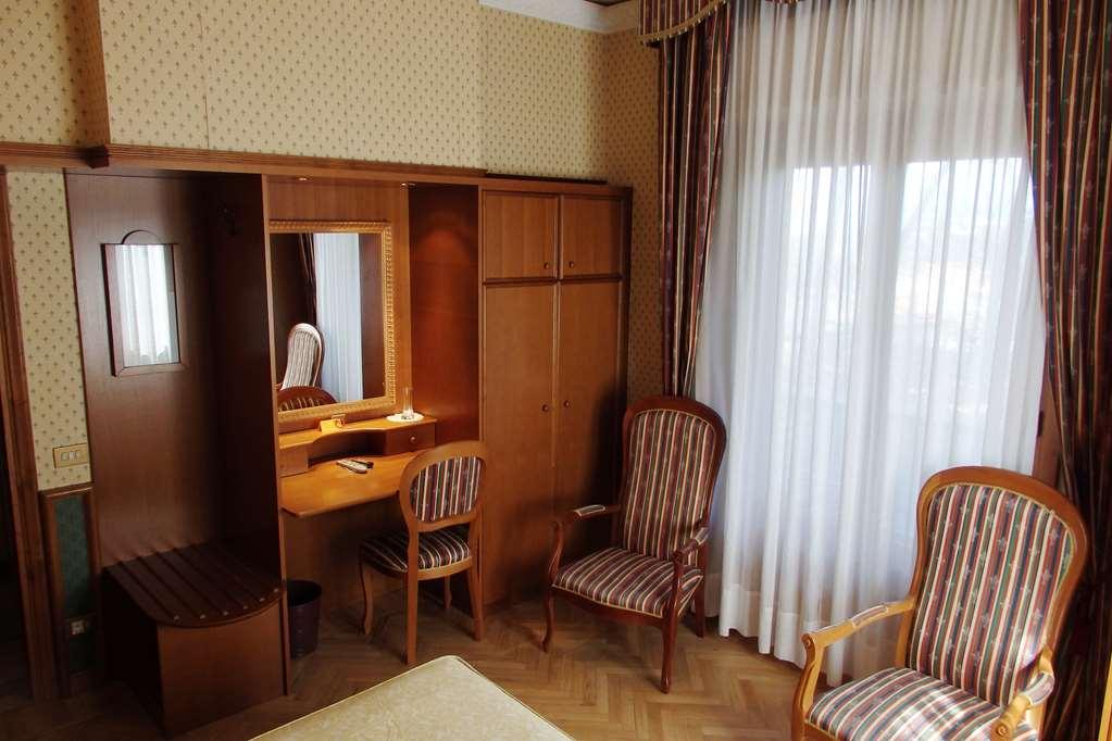ヴィラ ベルヴェデーレ フィレンツェ 部屋 写真